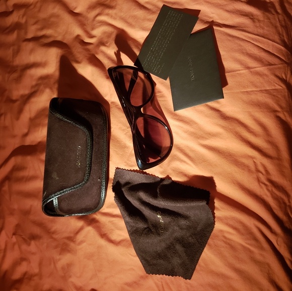 Tom Ford Sunglasses - Picture 3 of 4